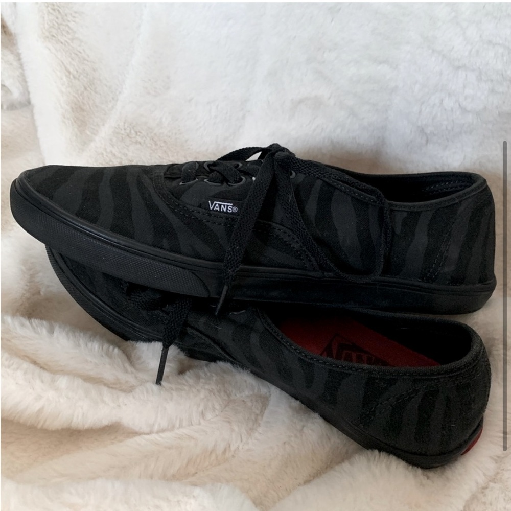 VANS zebra print lo-pro